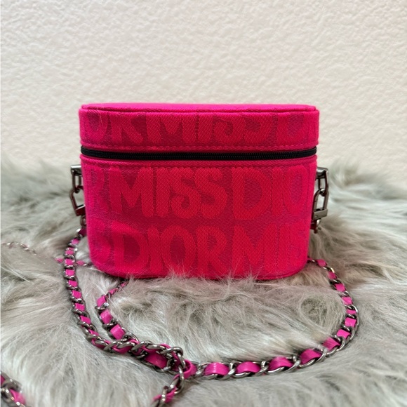 None Accessories - Dior Beauty pouch converted into Crossbody Bag